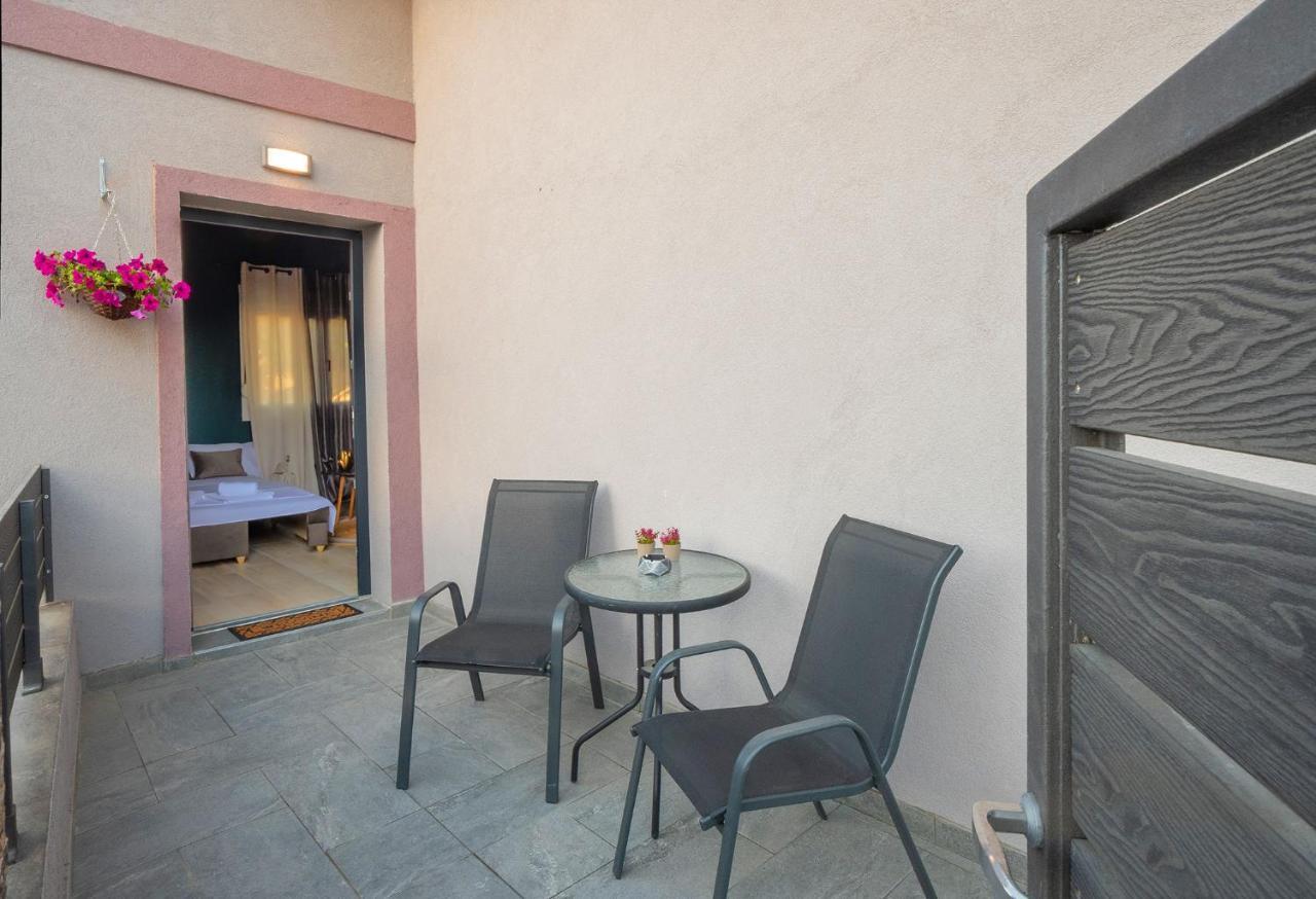 Hara Apartments Chrysoupolis Esterno foto